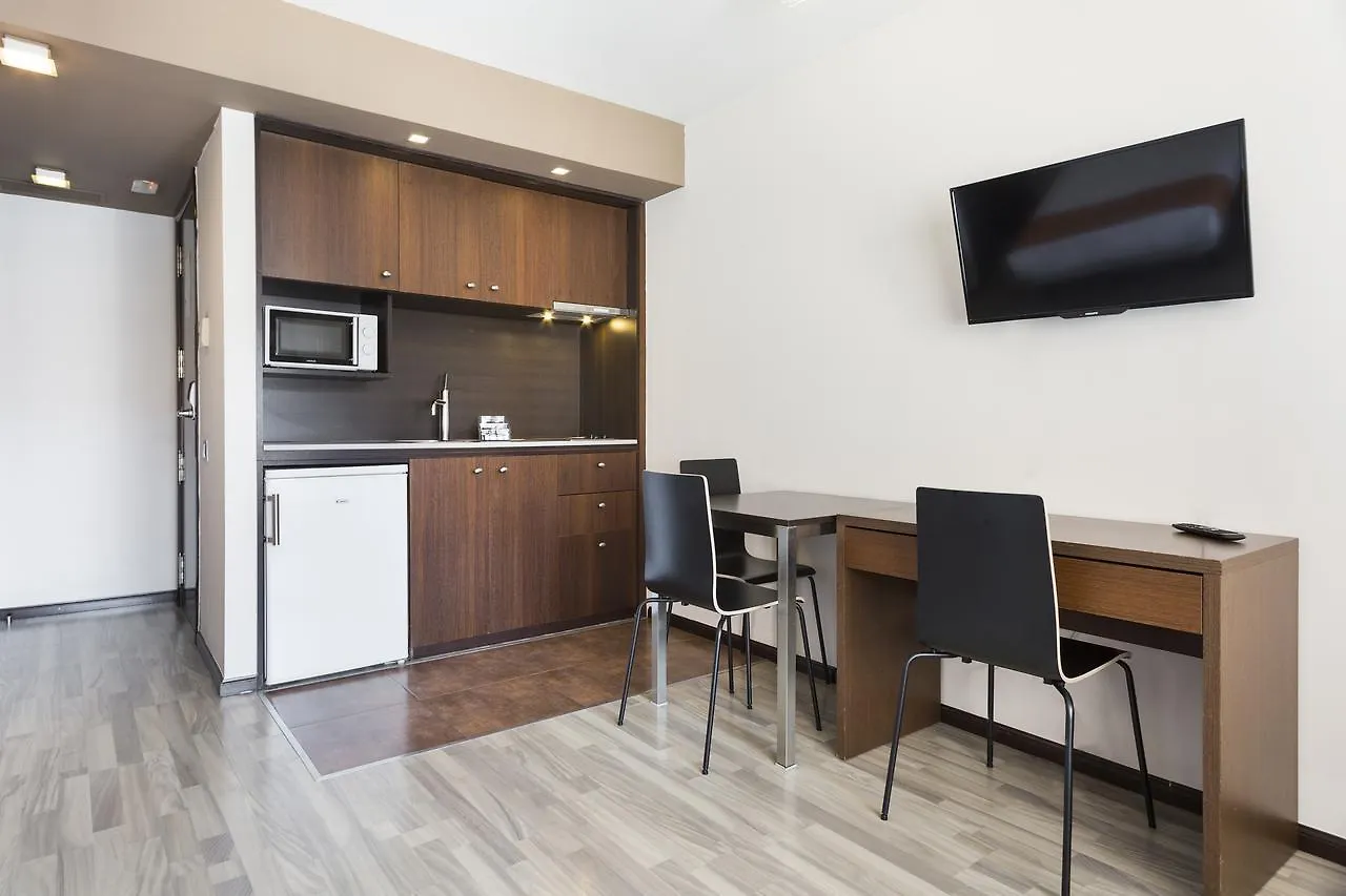 Apartment Ginosi Basics Centric Apartel Castelldefels Spanien